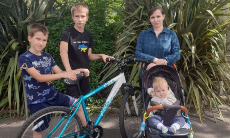 Ukrainian refugees get the gift of free bikes in South Glos
